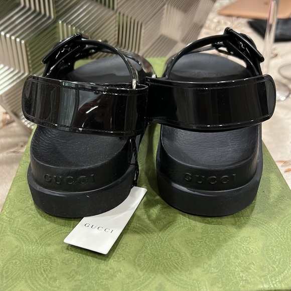 Gucci Isla Rubber Sandals - Picture 4 of 11